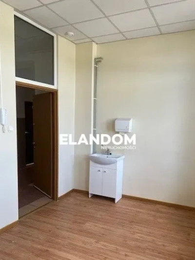 Lokal biurowy 12 m² w centrum Marki, 1. piętro - miniatura 2
