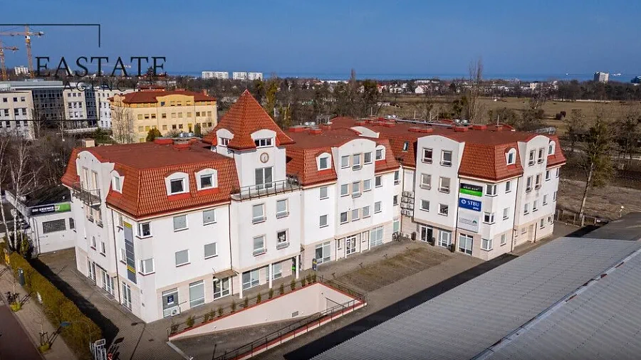 Przestrzeń biurowa 136 m² w Sopocie – Świemirowo, parking, winda - zdjęcie 1