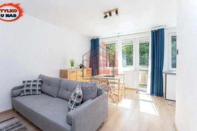 Studio 29 m² po remoncie na wynajem – Gdynia, ul. Pomorska - miniatura 1