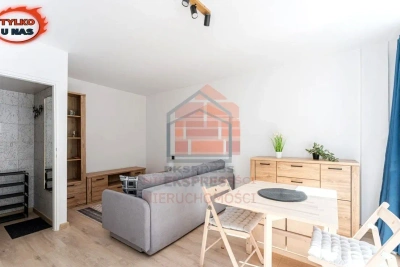 Studio 29 m² po remoncie na wynajem – Gdynia, ul. Pomorska - miniatura 3
