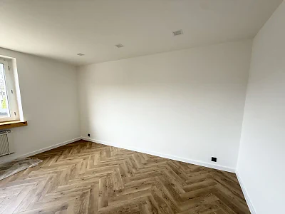 Dom jednorodzinny 165 m² po remoncie z ogródkiem i dwustanowiskowym garażem – Tarnowskie Góry - miniatura 8