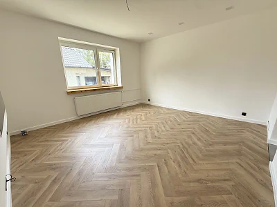 Dom jednorodzinny 165 m² po remoncie z ogródkiem i dwustanowiskowym garażem – Tarnowskie Góry - miniatura 6