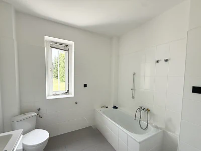 Dom jednorodzinny 165 m² po remoncie z ogródkiem i dwustanowiskowym garażem – Tarnowskie Góry - miniatura 7