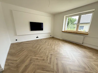 Dom jednorodzinny 165 m² po remoncie z ogródkiem i dwustanowiskowym garażem – Tarnowskie Góry - miniatura 3