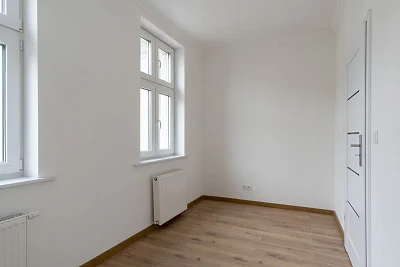 2-pokojowe mieszkanie 47 m² – Plac Kaszubski, Gdynia - miniatura 3
