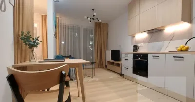 Studio 31 m² na Kamionku, Aleje Praskie, balkon i garaż - miniatura 2