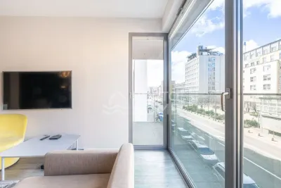 4-pokojowy apartament 90 m² przy placu Kaszubskim w centrum Gdyni - miniatura 2