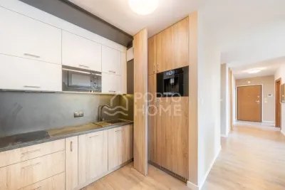 4-pokojowy apartament 90 m² przy placu Kaszubskim w centrum Gdyni - miniatura 6